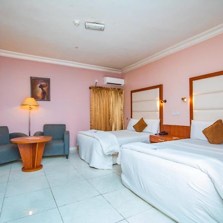 Denis Hotel Abuja Mobushipe Zewnętrze zdjęcie