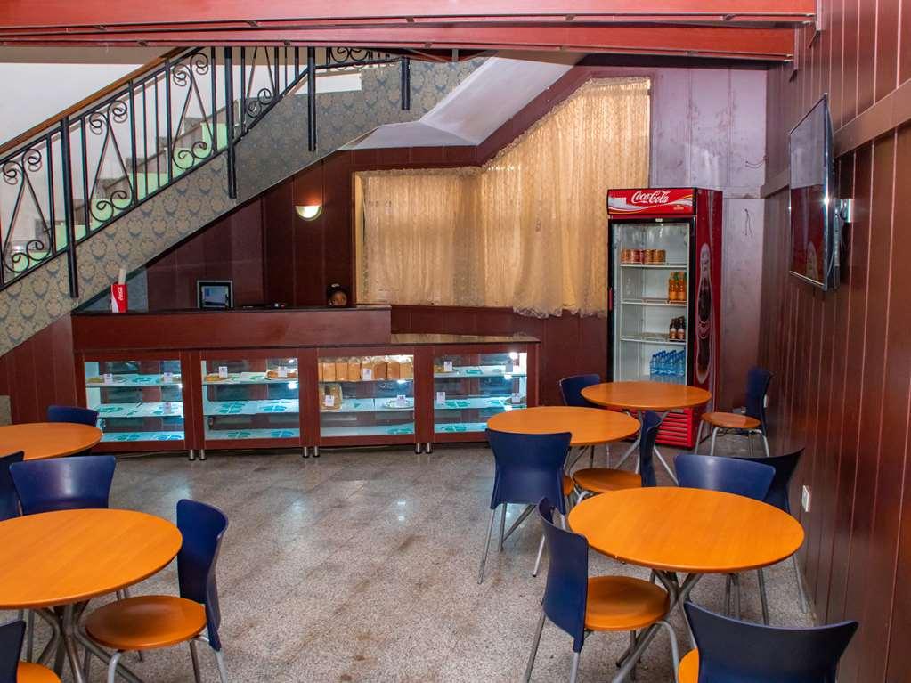 Denis Hotel Abuja Mobushipe Restauracja zdjęcie